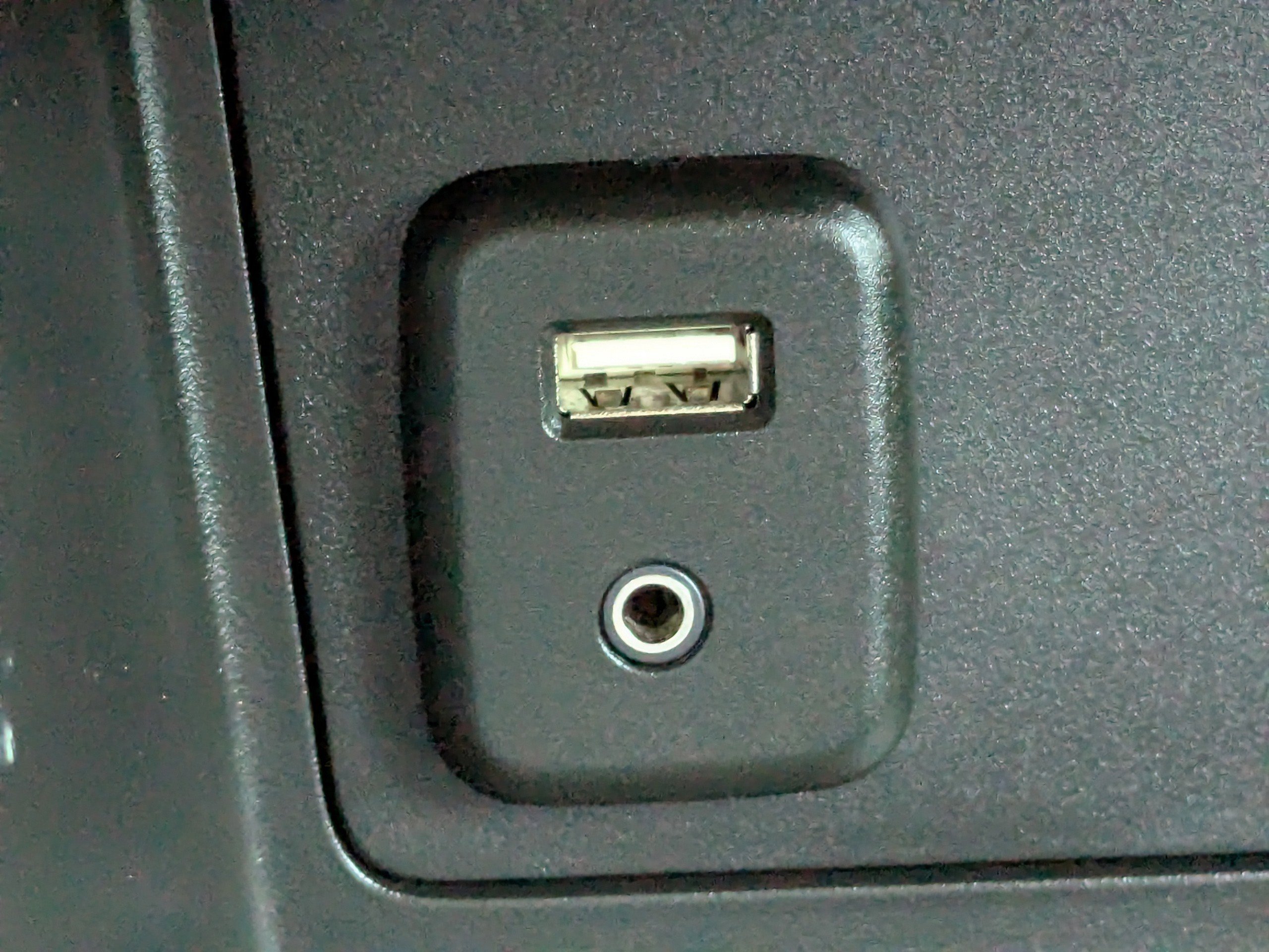 Used 2017 GMC Canyon Denali image 22