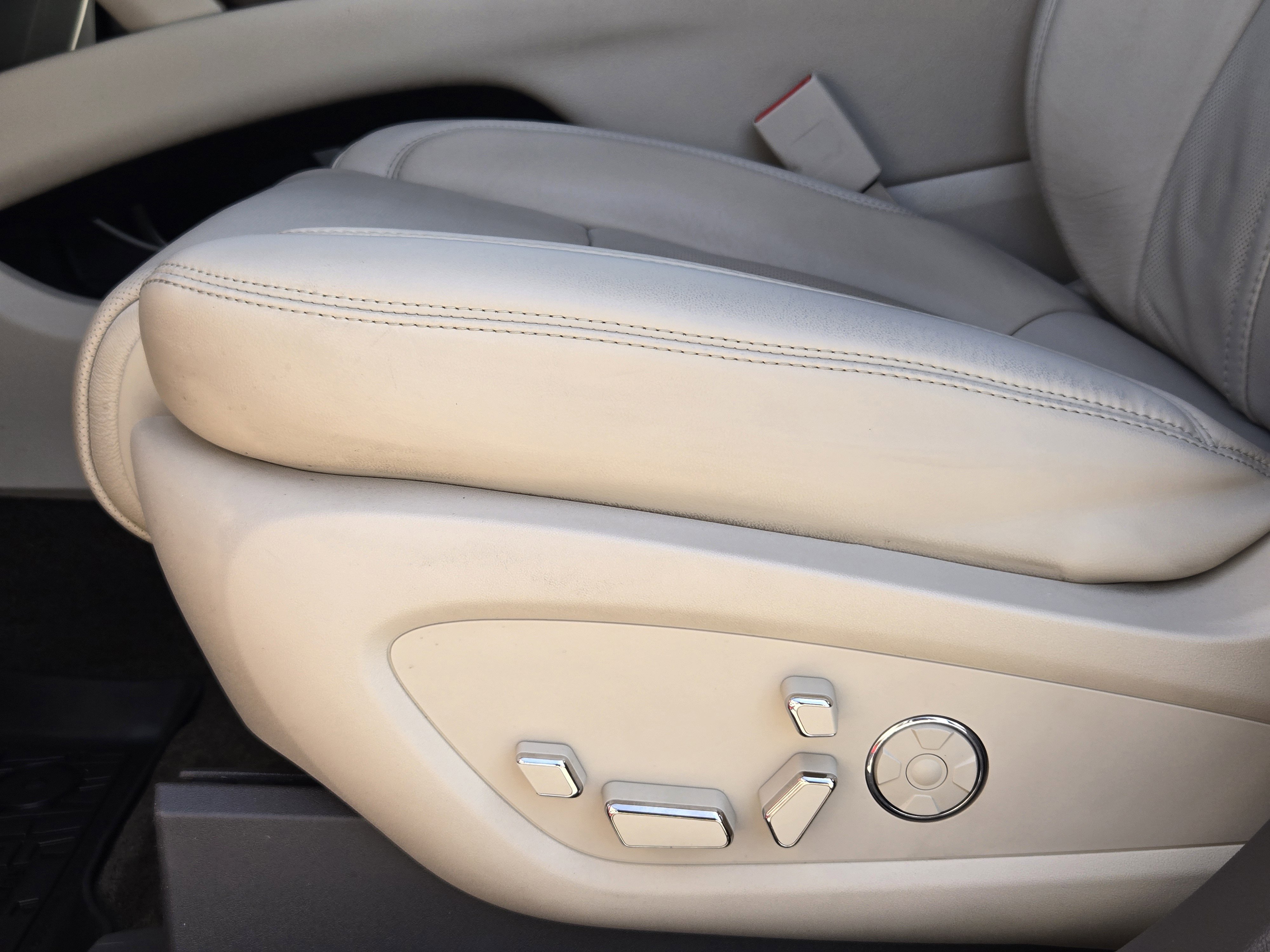 Used 2018 Lincoln MKX Reserve w/ Driver Assistance Package image 27