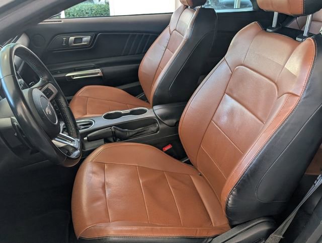 Used 2020 Ford Mustang Premium image 5