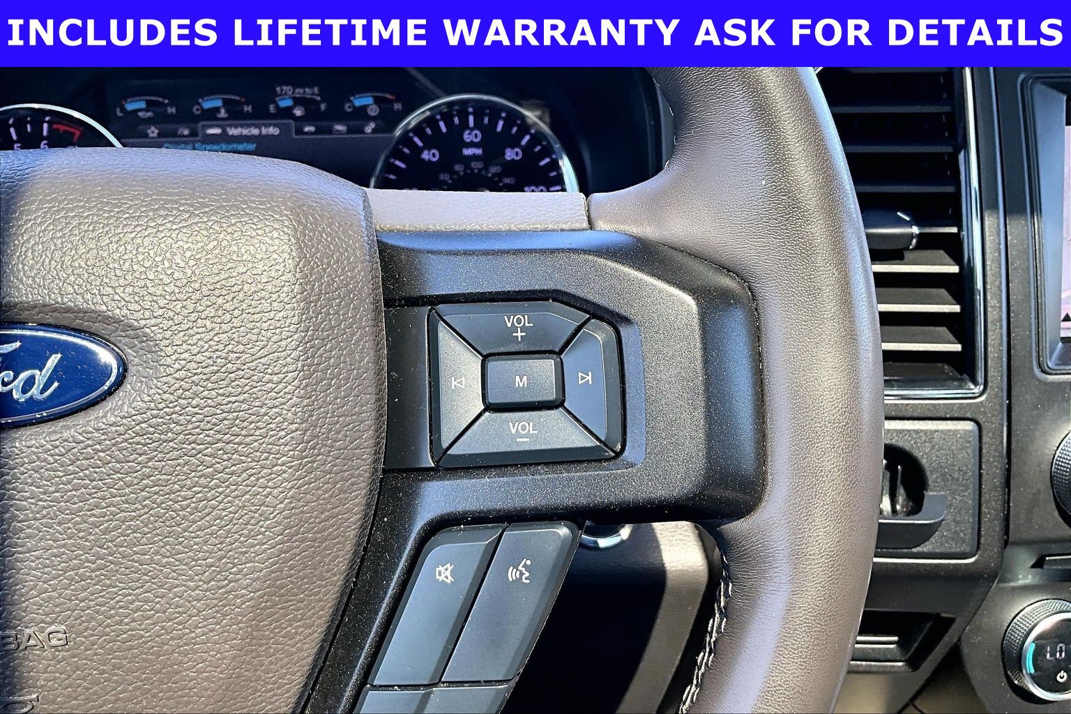 Used 2018 Ford Expedition Limited w/ Equipment Group 301A AWD/4WD image 16