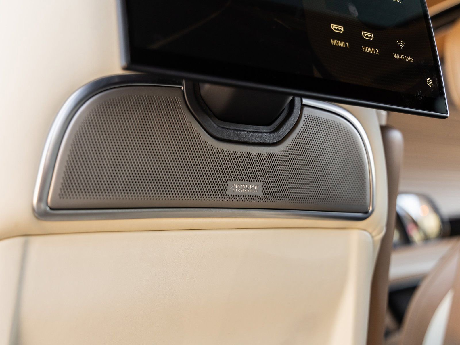 Used 2022 Land Rover Range Rover SV image 36