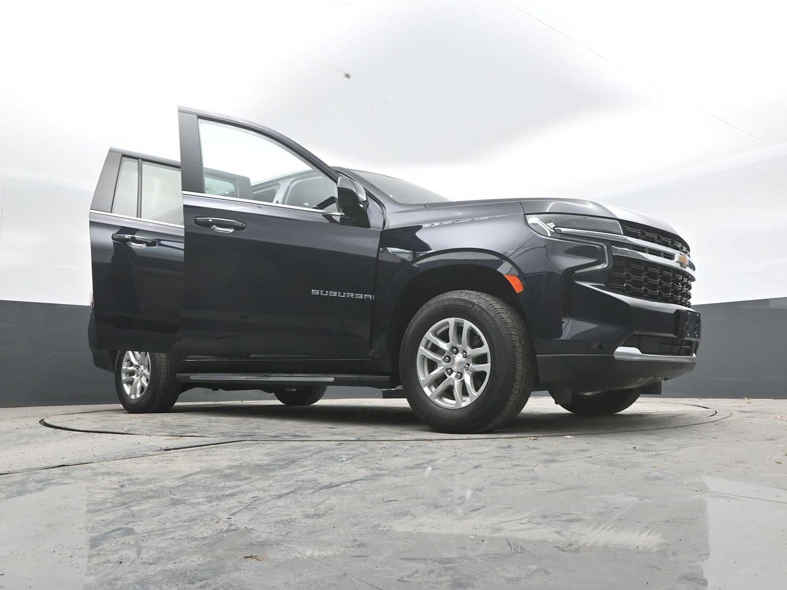 Used 2022 Chevrolet Suburban LS AWD/4WD image 56