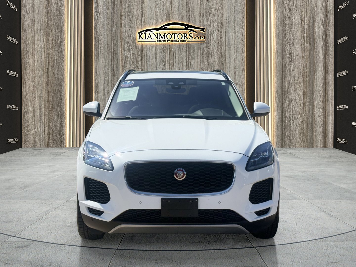 Used 2020 Jaguar E-PACE SE image 2