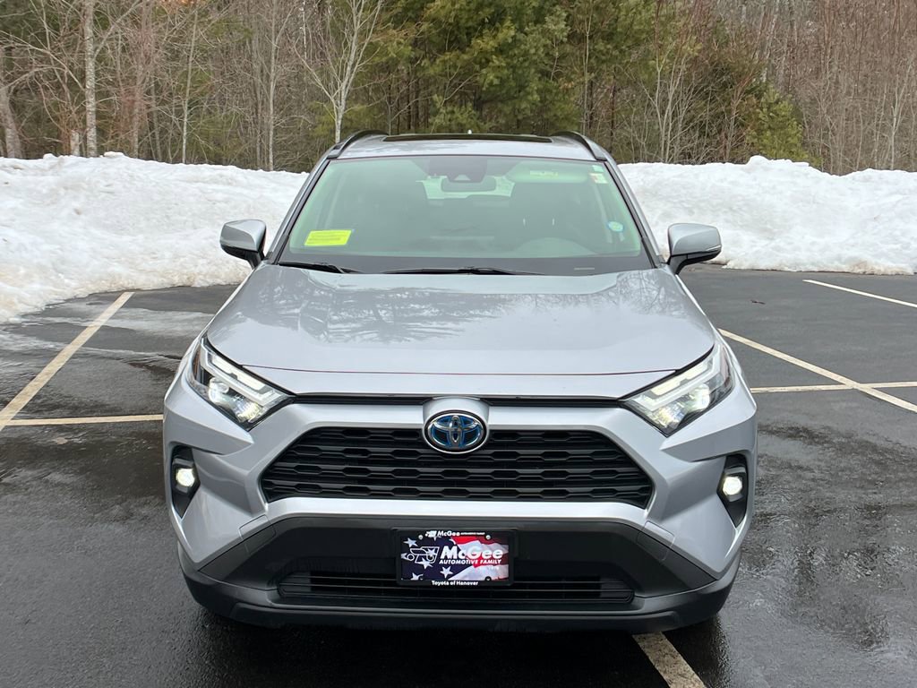 Used 2022 Toyota RAV4 XLE Premium image 8