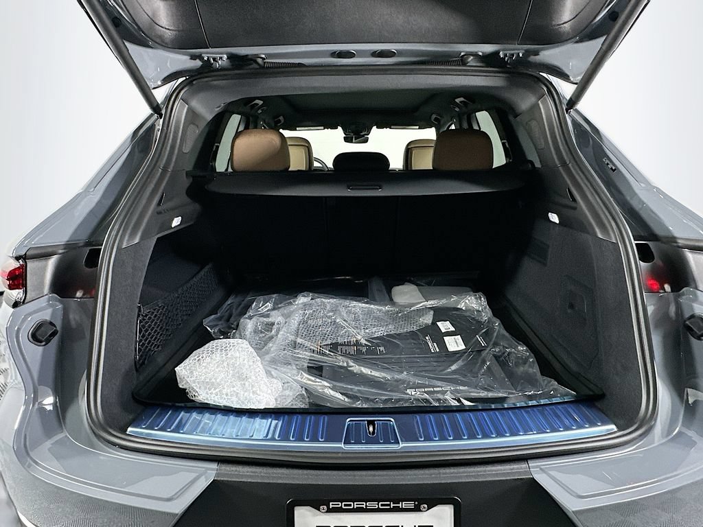 New 2026 Porsche Cayenne AWD/4WD image 28