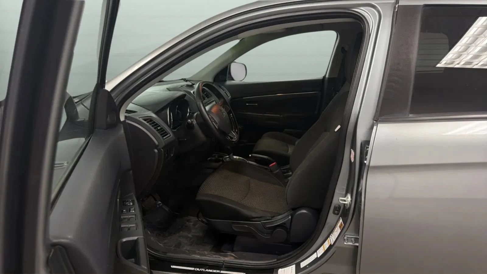 Used 2016 Mitsubishi Outlander Sport ES FWD image 19