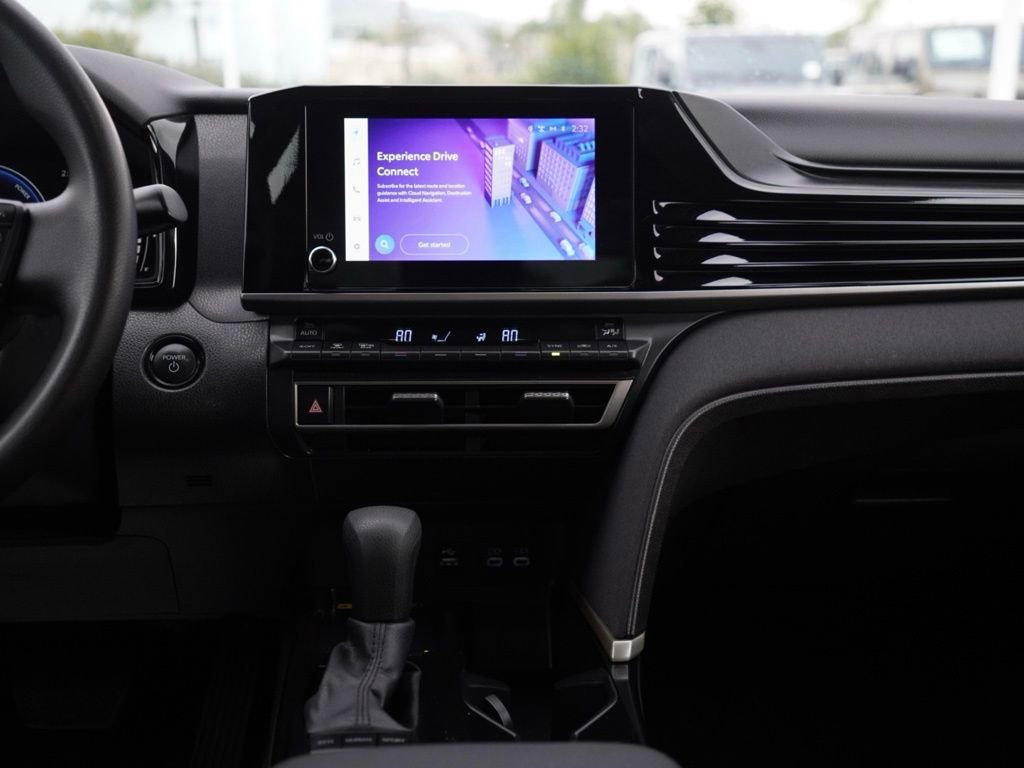 Used 2025 Toyota Camry LE image 22