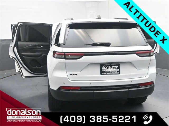 Used 2023 Jeep Grand Cherokee Altitude image 24