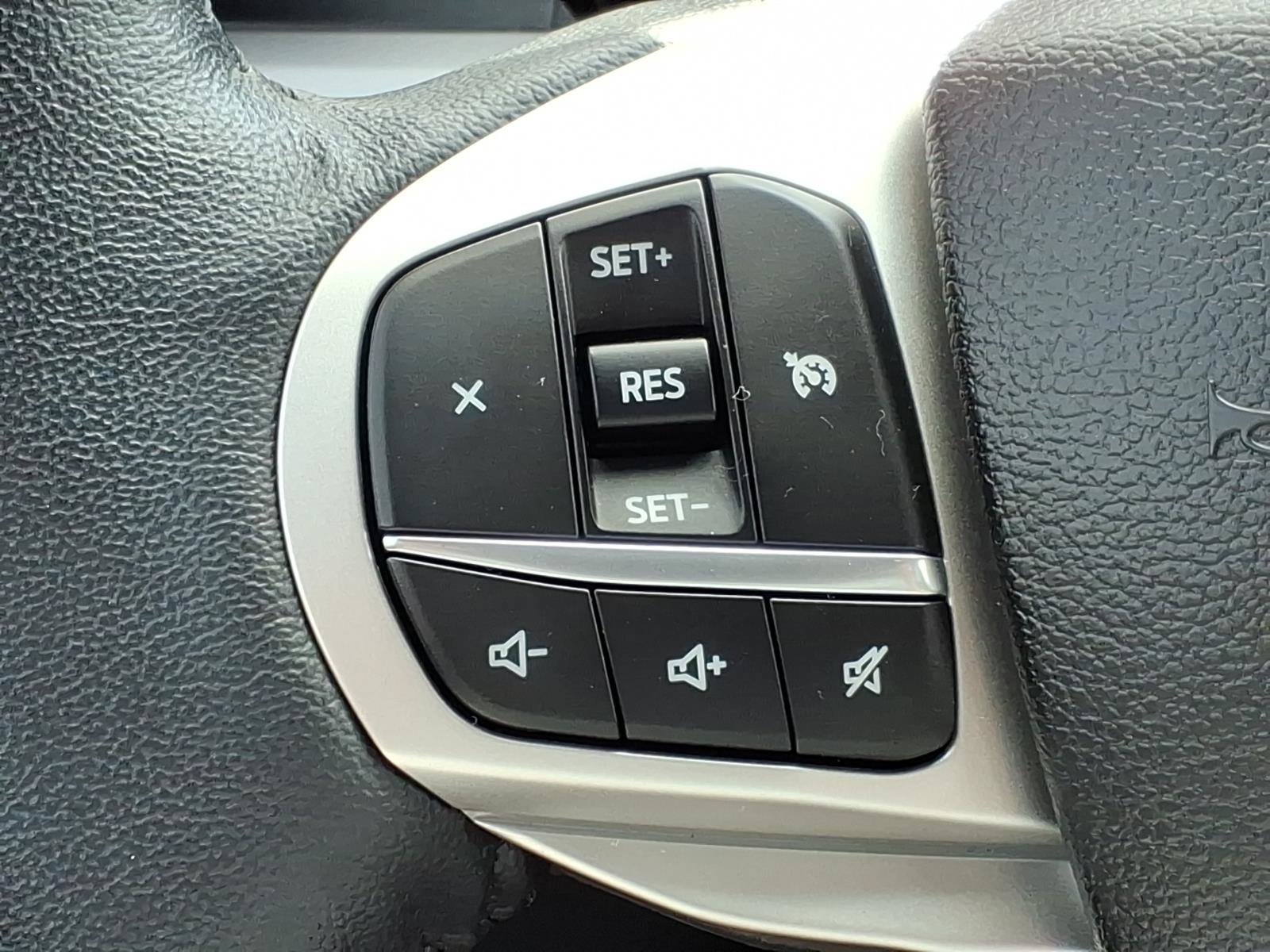 Certified 2023 Ford Explorer XLT w/ Equipment Group 202A AWD/4WD image 27
