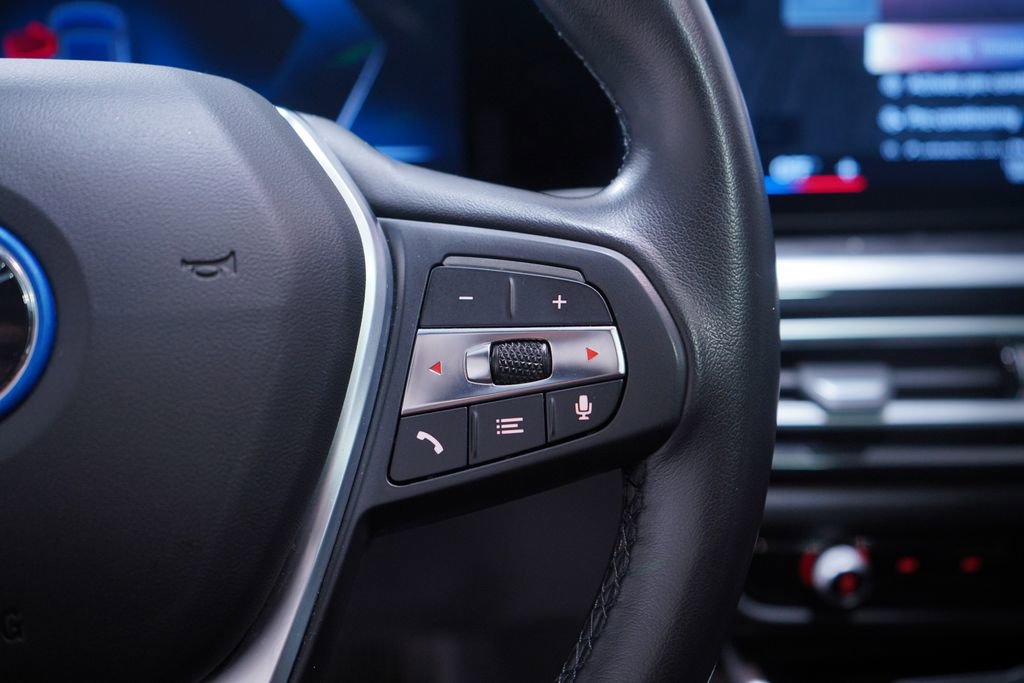 Used 2023 BMW i4 eDrive35 image 21