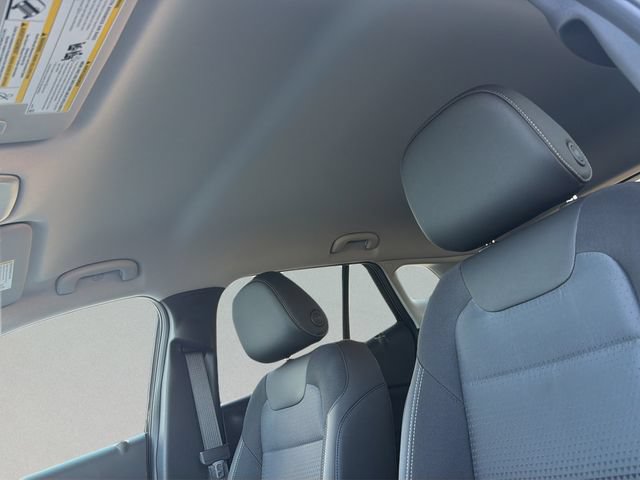 Used 2026 Chevrolet Trax LT w/ LT Convenience Package FWD image 12