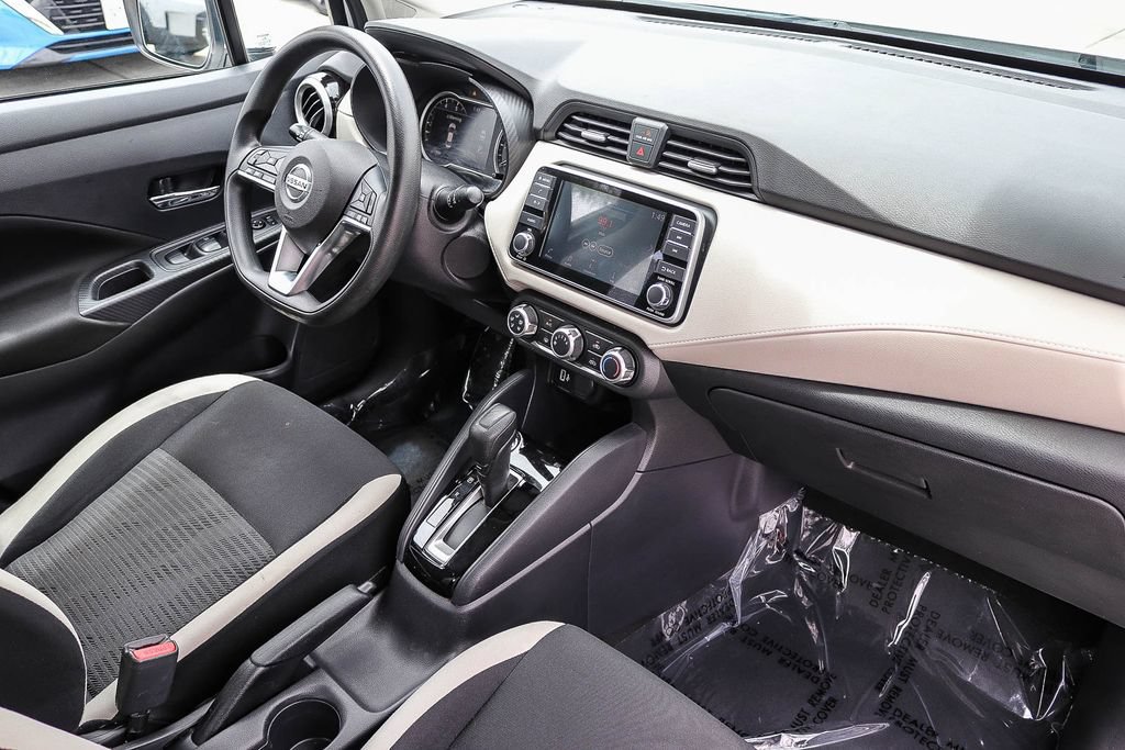 Used 2022 Nissan Versa SV FWD image 19