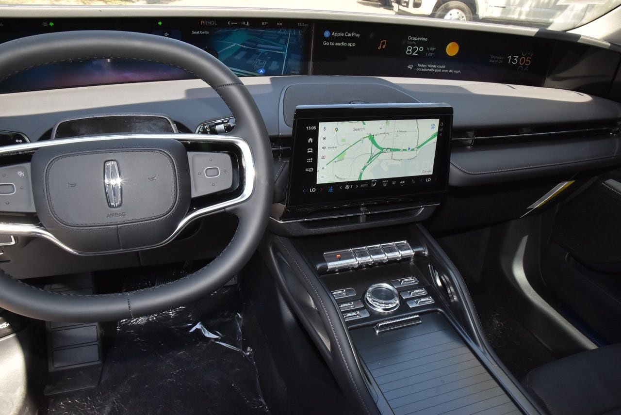 New 2026 Lincoln Nautilus Premier w/ Equipment Group 102A AWD/4WD image 32