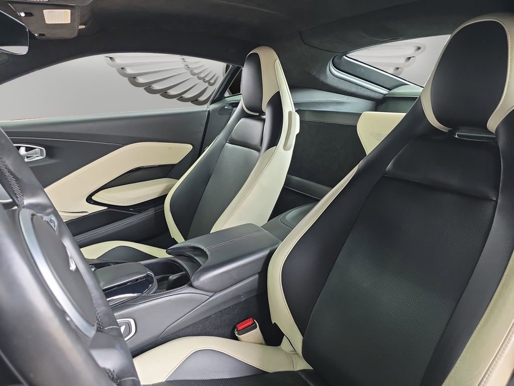 Used 2020 Aston Martin V8 Vantage Coupe image 19