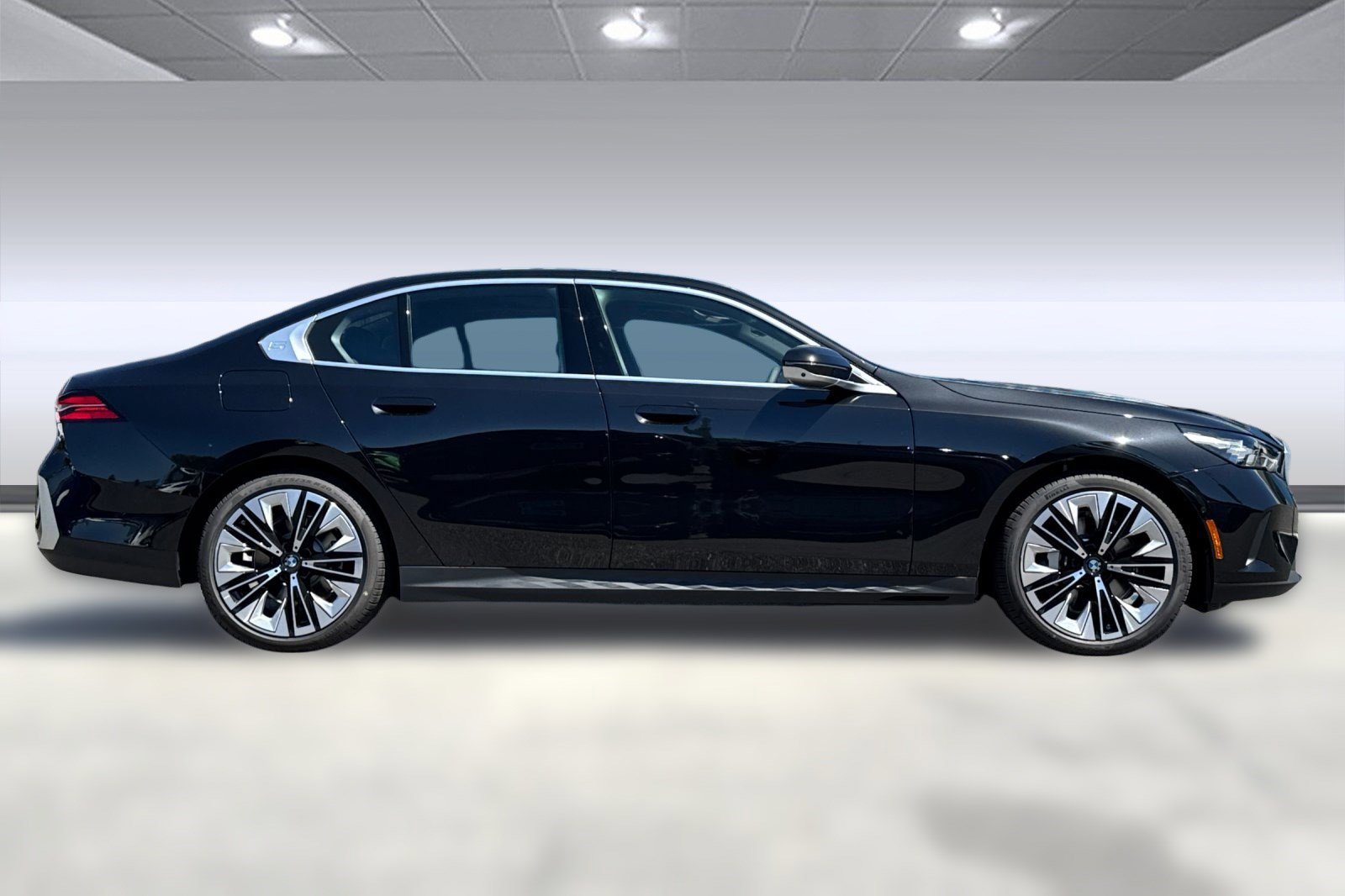 New 2026 BMW 530i w/ Premium Package image 7