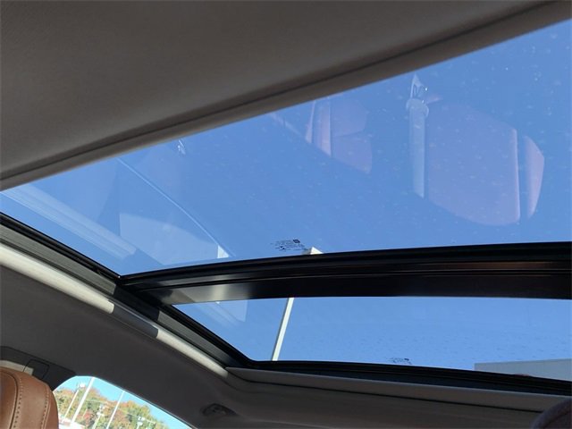 Used 2016 Chevrolet Malibu Premier w/ Driver Confidence Package image 29