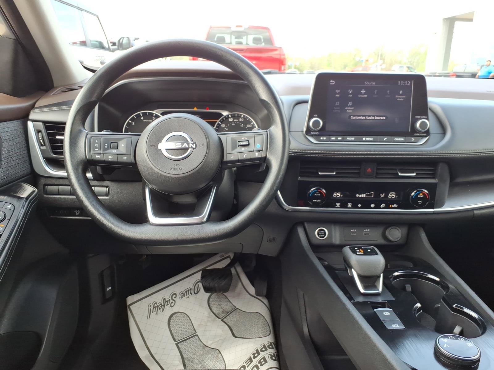 Used 2023 Nissan Rogue SV AWD/4WD image 11