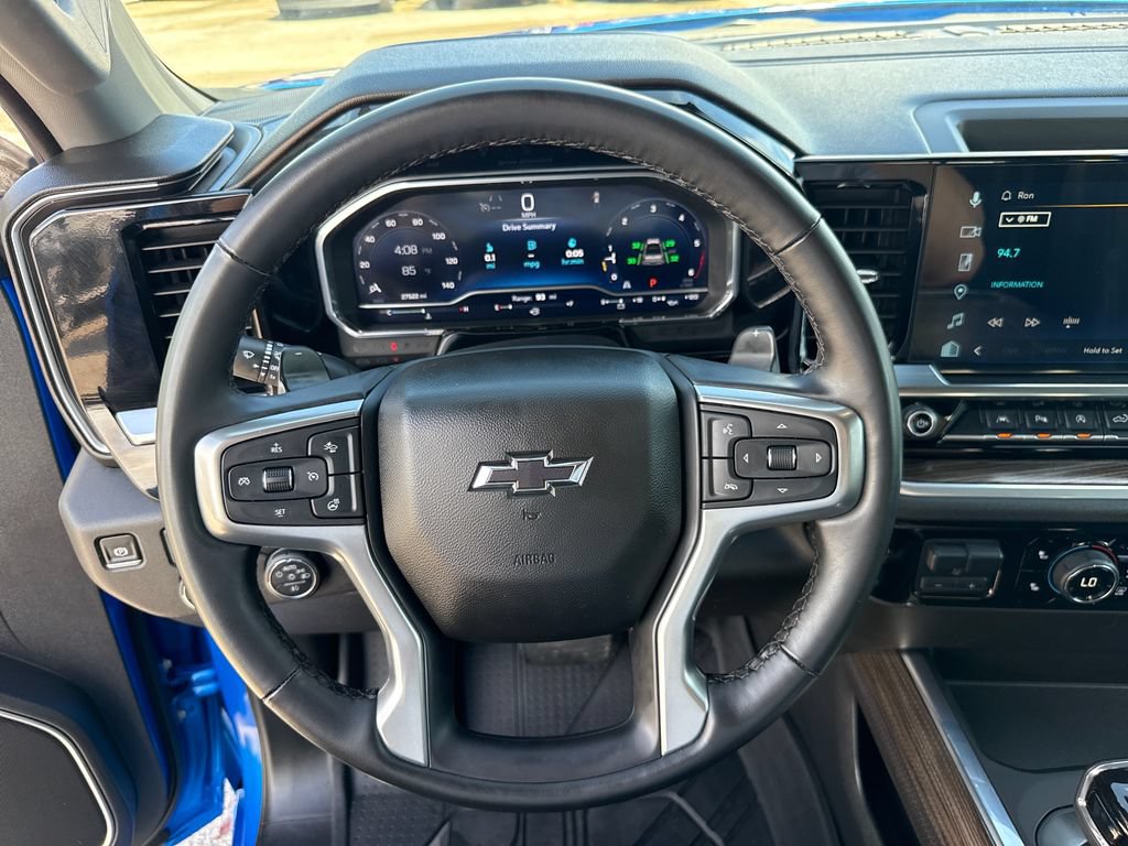 Used 2025 Chevrolet Silverado 1500 RST w/ Convenience Package II RWD image 16