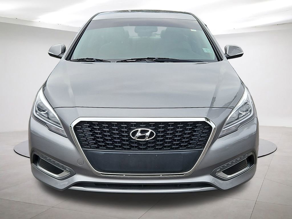 Used 2017 Hyundai Sonata SE image 2