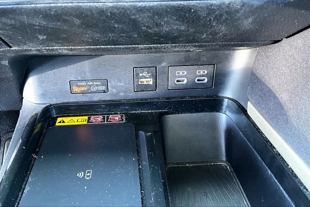 Used 2025 Toyota Camry LE FWD image 16