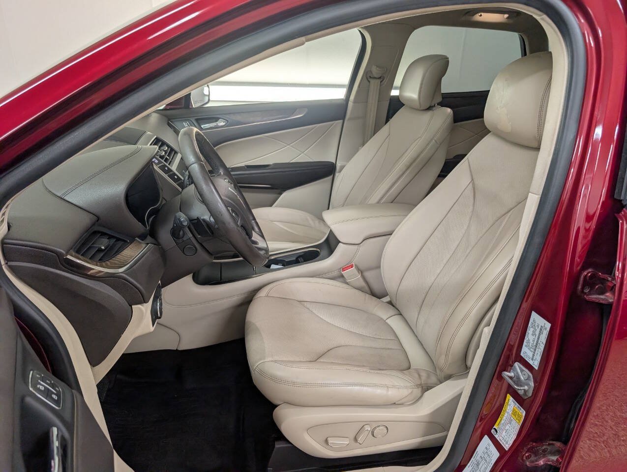 Used 2019 Lincoln MKC Reserve w/ MKC Technology Package AWD/4WD image 7