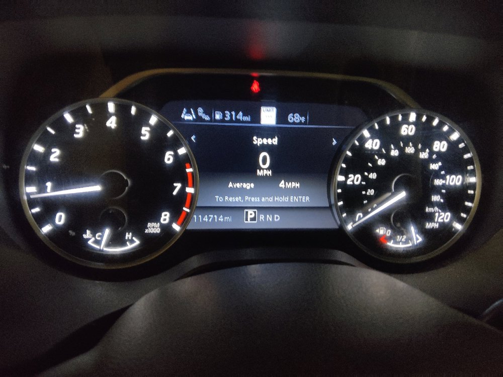 Used 2021 Nissan Titan SV w/ SV Convenience Package RWD image 23