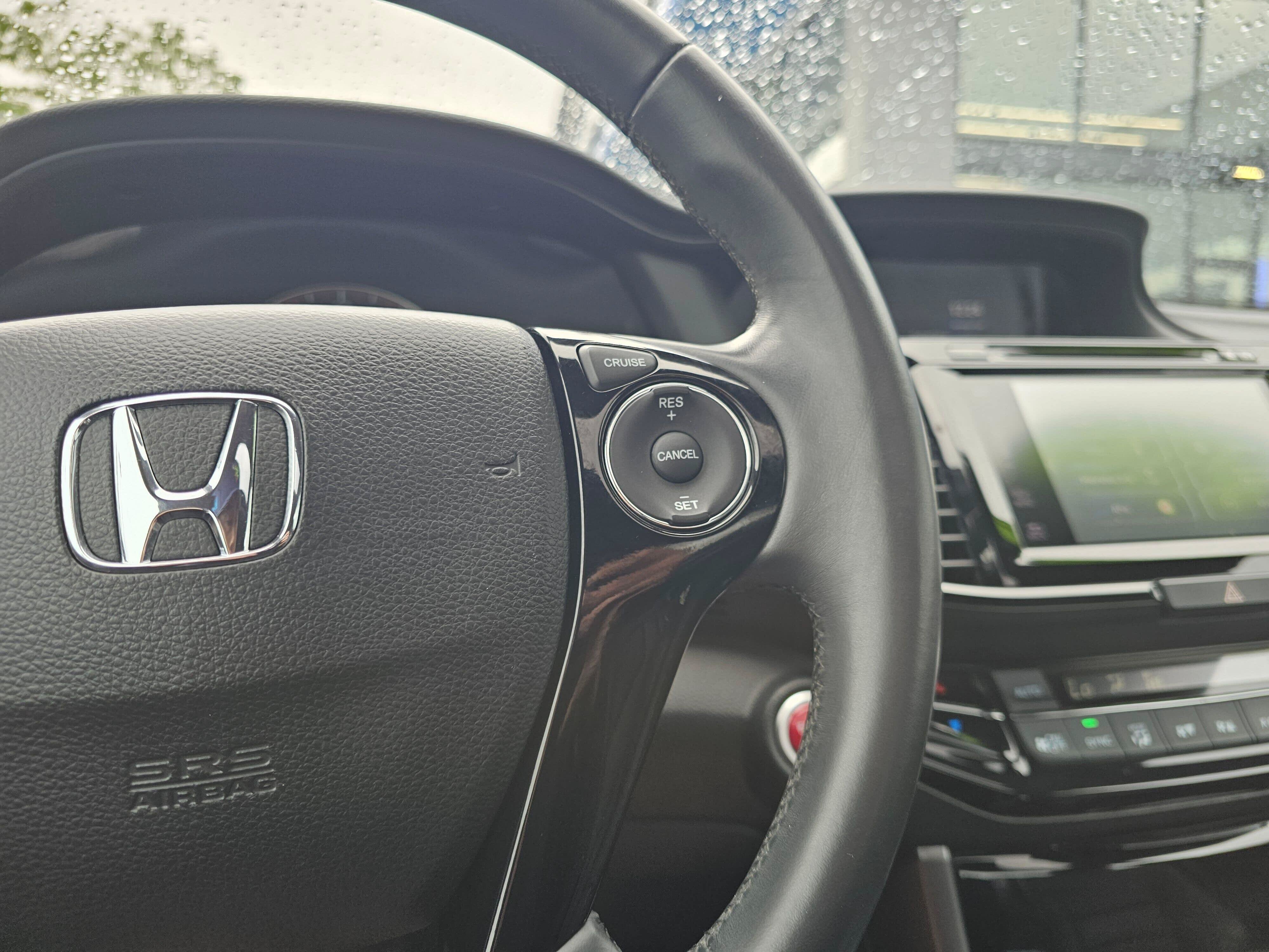 Used 2017 Honda Accord EX-L image 31