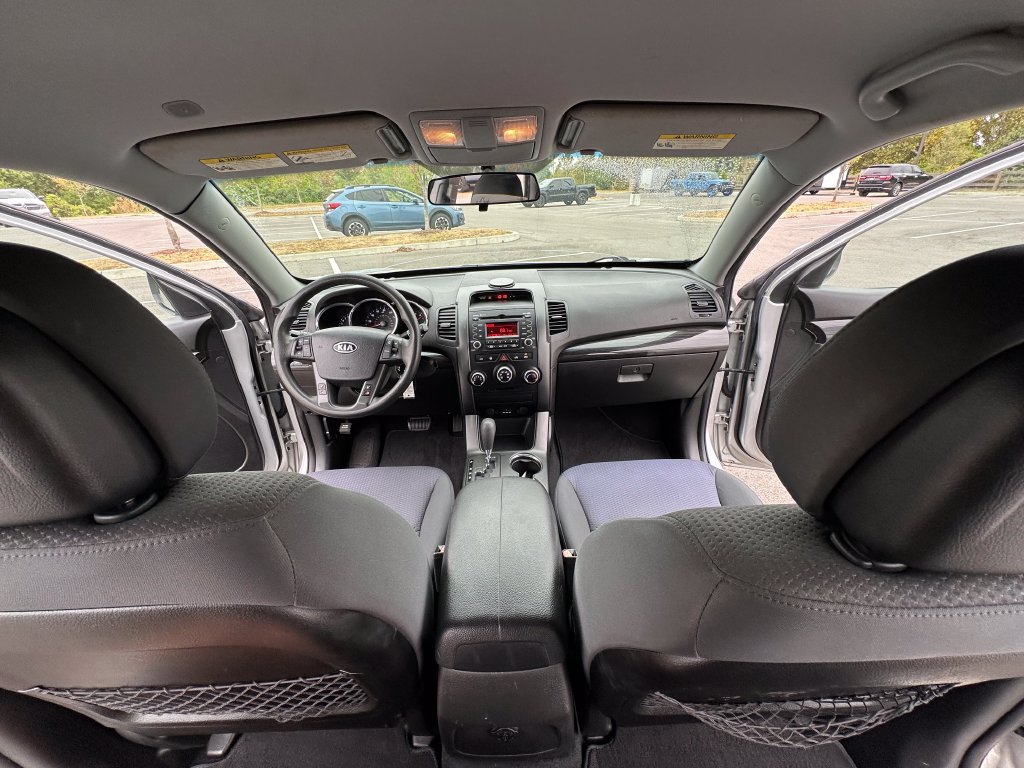 Used 2013 Kia Sorento LX AWD/4WD image 24