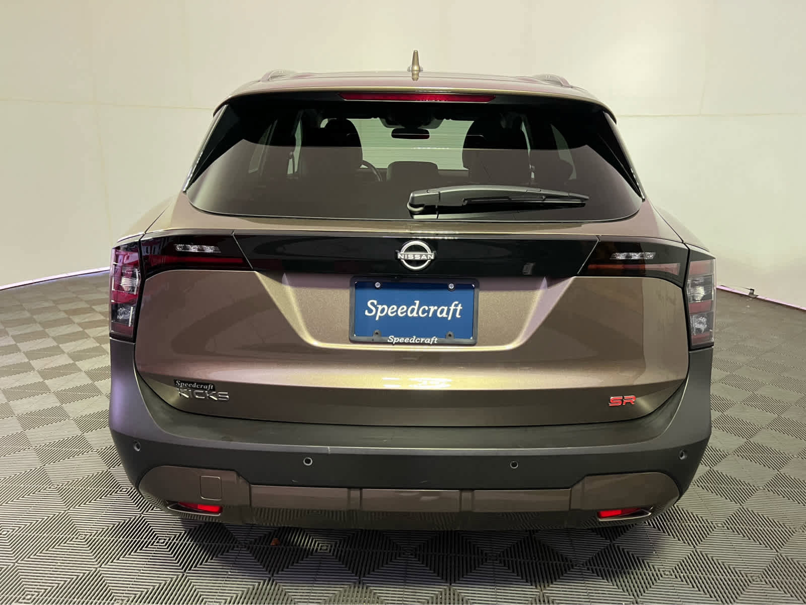 Used 2025 Nissan Kicks SR image 6