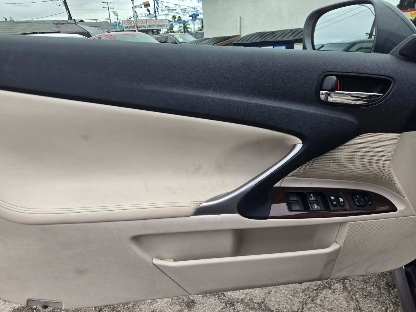 Used 2012 Lexus IS 250C image 9