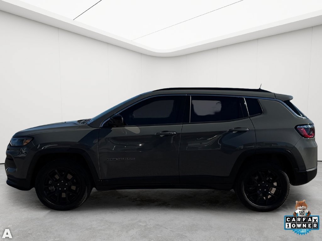 Certified 2023 Jeep Compass Latitude w/ Sun and Sound Group AWD/4WD image 4