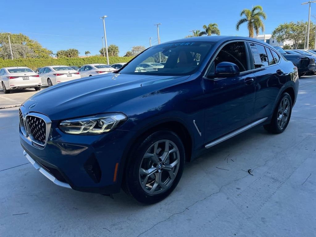 Used 2024 BMW X4 xDrive30i w/ Parking Assistance Package image 3