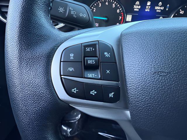 Used 2022 Ford Explorer XLT w/ Equipment Group 202A AWD/4WD image 18