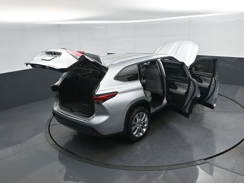 Used 2023 Toyota Highlander Limited image 63