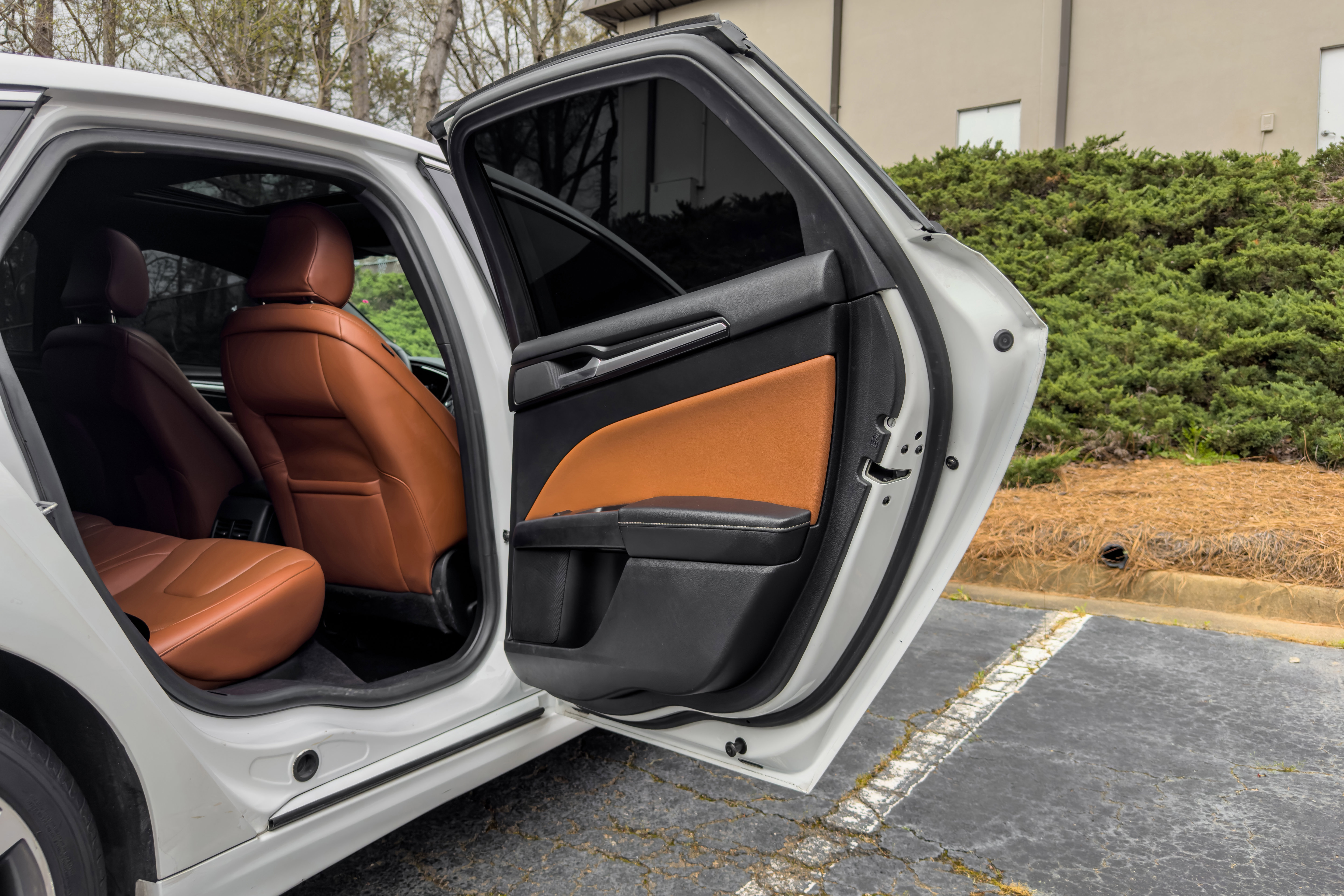 Used 2020 Ford Fusion Titanium image 34