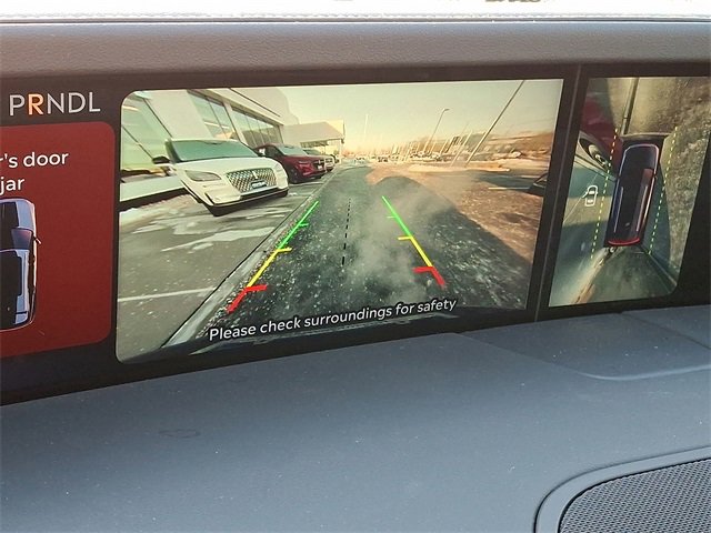 Used 2025 Lincoln Nautilus Premier w/ Jet Appearance Package image 21