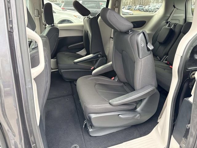 Used 2020 Chrysler Voyager LX w/ Cold Weather Group image 13