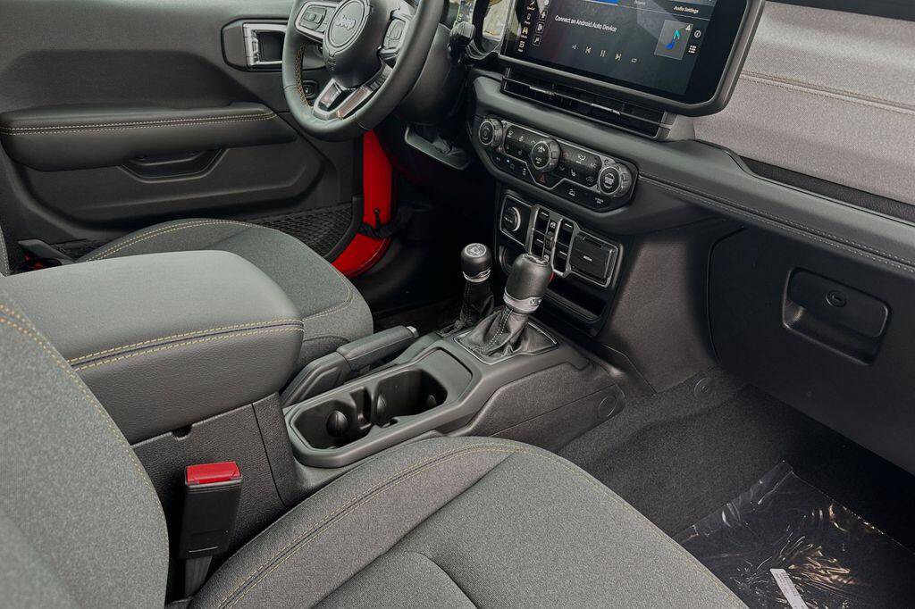 New 2024 Jeep Wrangler Unlimited Sahara AWD/4WD image 13