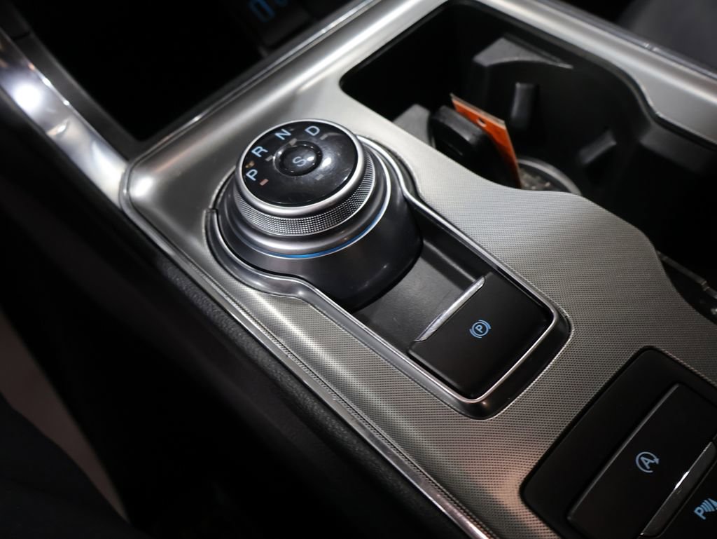 Used 2022 Ford Edge Titanium image 29