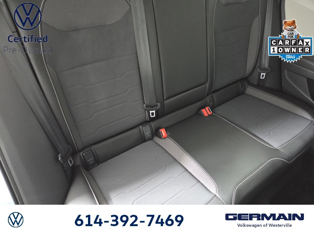 Certified 2025 Volkswagen Taos SE w/ Panoramic Sunroof Package AWD/4WD image 17