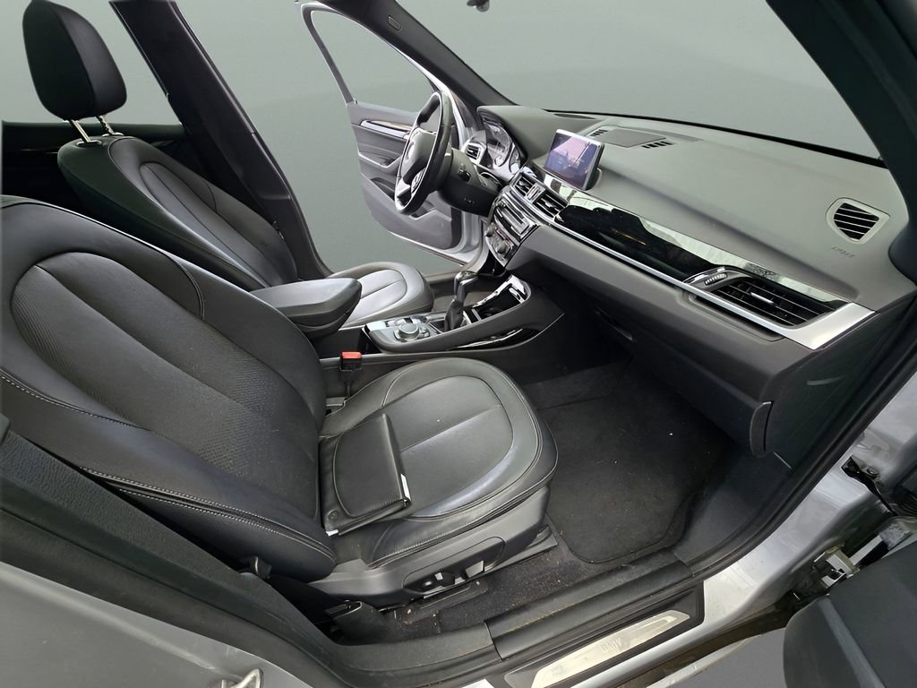 Used 2016 BMW X1 xDrive28i image 11