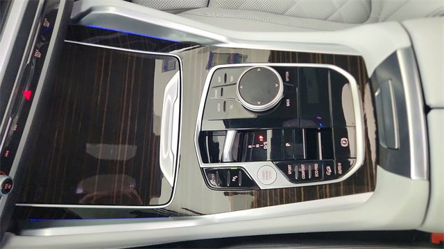 Used 2025 BMW X6 xDrive40i image 55