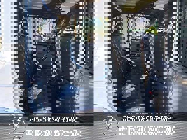 Used 2012 Jeep Wrangler Unlimited Sahara AWD/4WD image 17