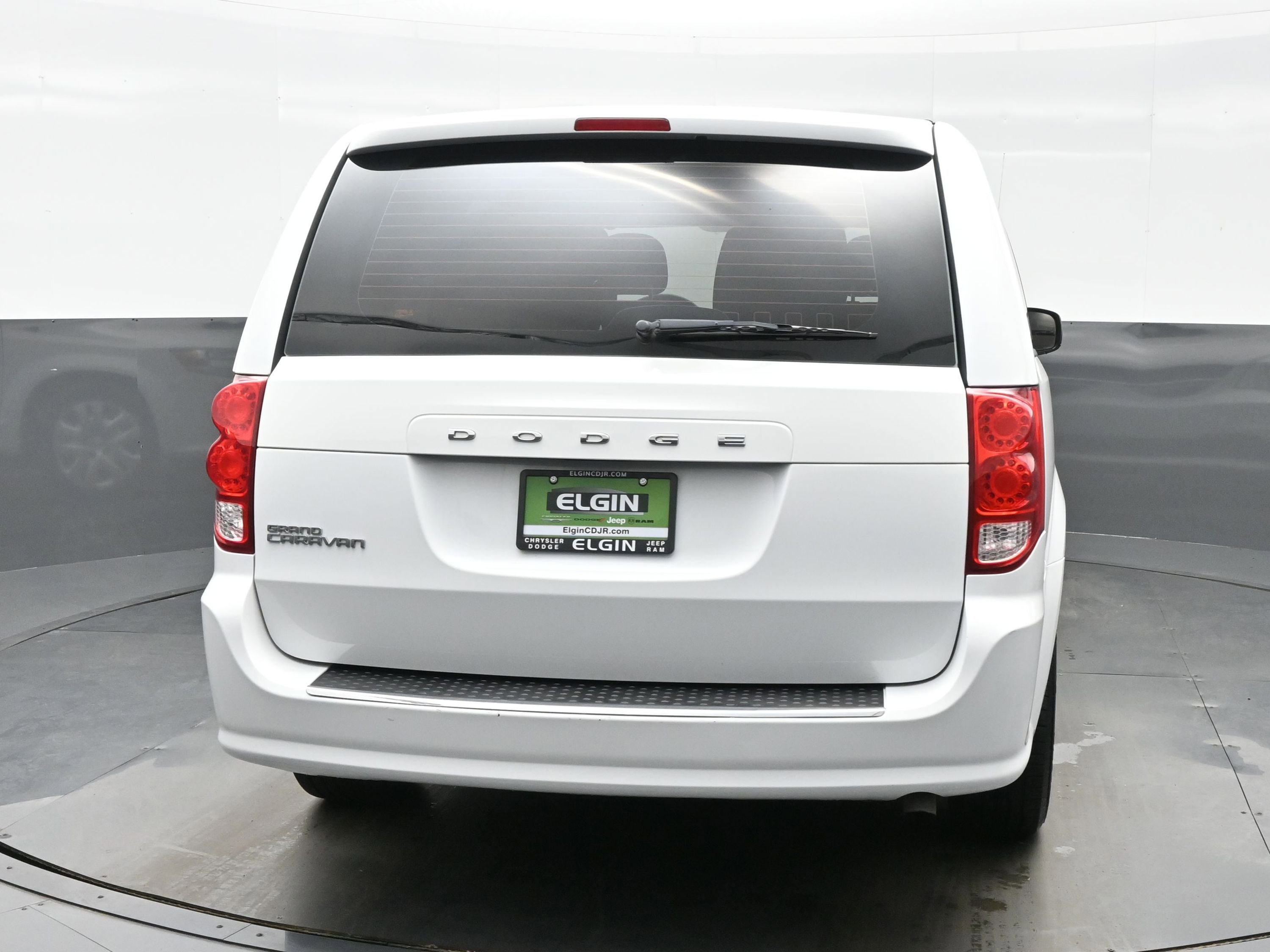 Used 2016 Dodge Grand Caravan American Value Package image 5