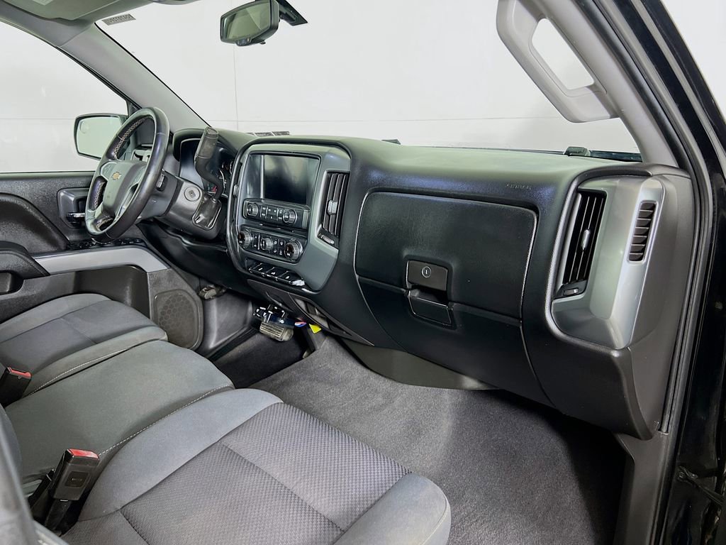 Used 2018 Chevrolet Silverado 1500 LT w/ All Star Edition image 27