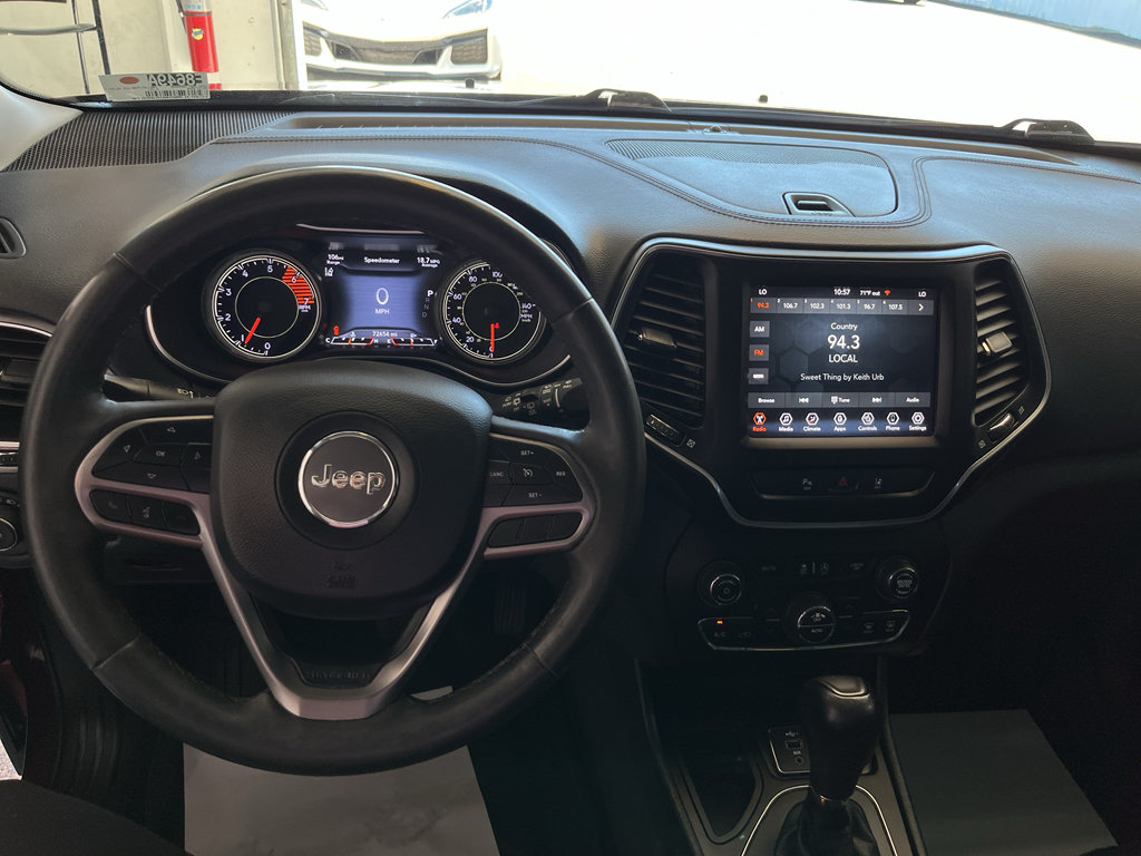 Used 2022 Jeep Cherokee Latitude Lux FWD image 17