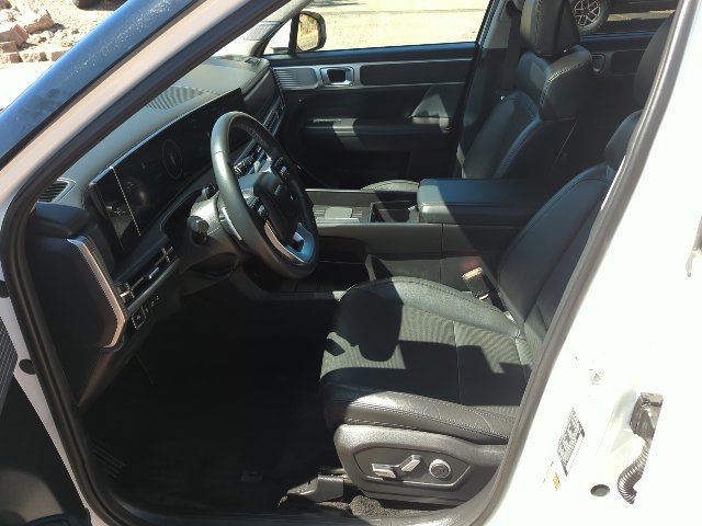 Used 2025 Hyundai Santa Fe Limited AWD/4WD image 14