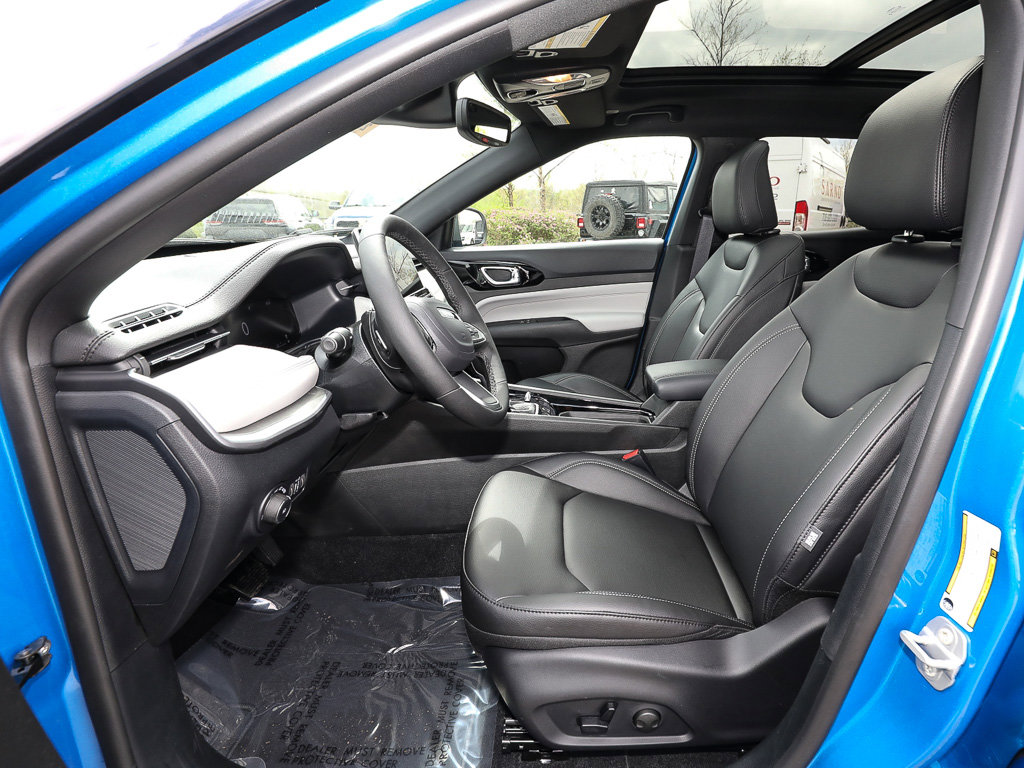 New 2026 Jeep Compass Limited w/ Sun, Sound & Navigation Group image 11