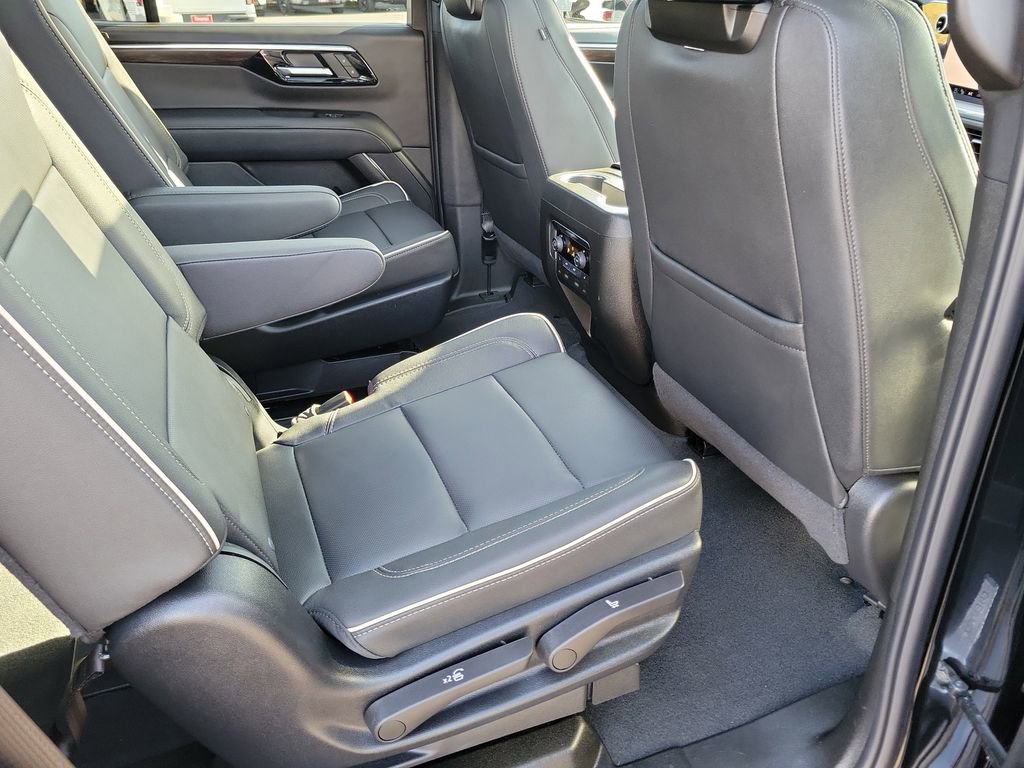 Used 2026 Chevrolet Tahoe Premier RWD image 21