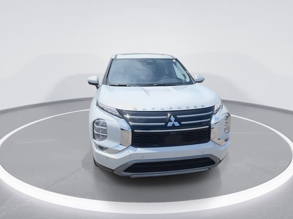New 2025 Mitsubishi Outlander SE image 3